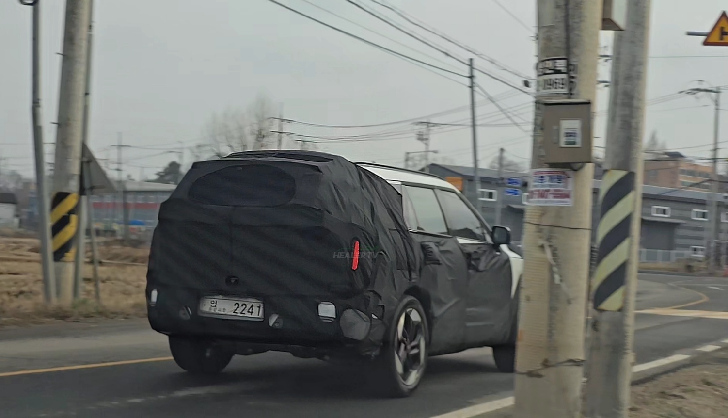 2027-hyundai-tucson-p1-prototype-spotted-for-the-first-time-3.jpeg