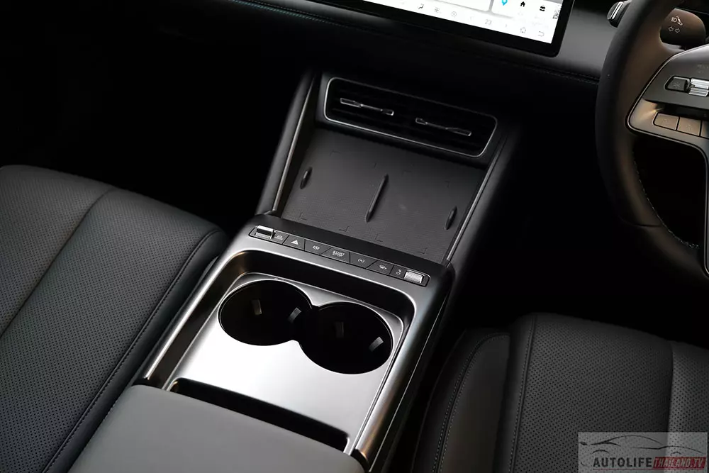 BYD Seal 6 bản cao cấp nhất sở hữu sạc không dây 50 W