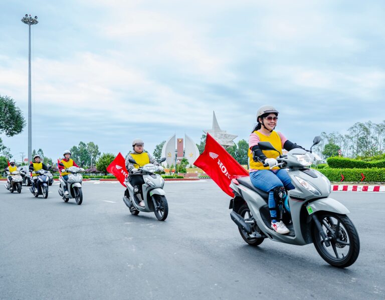 Choáng với khả năng tiết kiệm nhiên liệu thực tế của xe máy Honda