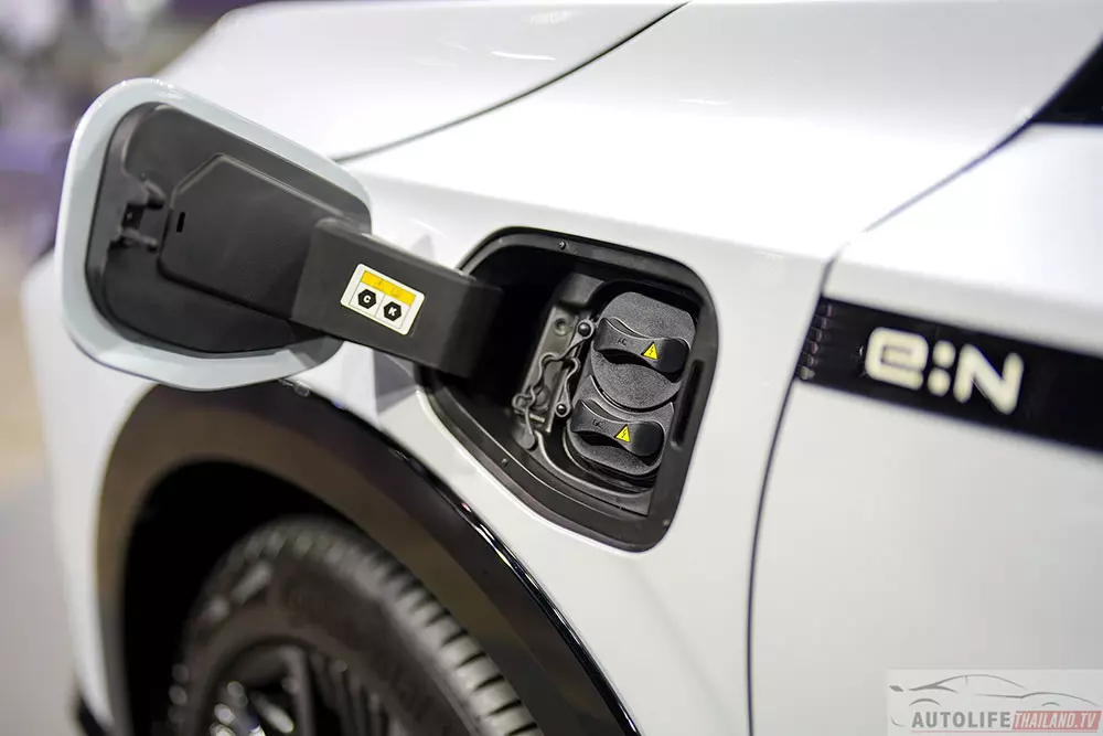 Honda e:N2 chính thức được bán ở Đông Nam Á, kích thước lớn hơn CR-V, giá từ 1,17 tỷ đồng - Ảnh 10.
