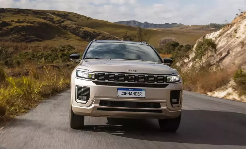 SUV 3 hàng ghế Jeep Commander được nâng cấp, có cả phiên bản bọc thép chống đạn - Ảnh 2.