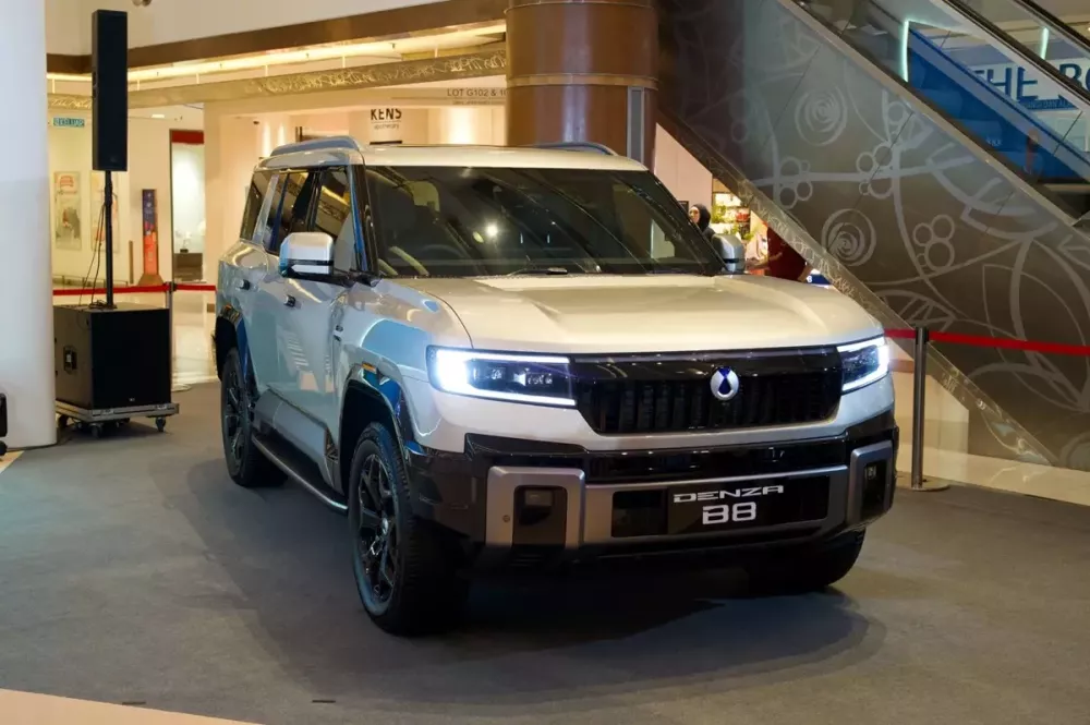 BYD Denza B8 được bán tại Đông Nam Á, kích thước lớn hơn Toyota Land Cruiser, chạy 115 km không tốn xăng - Ảnh 4.