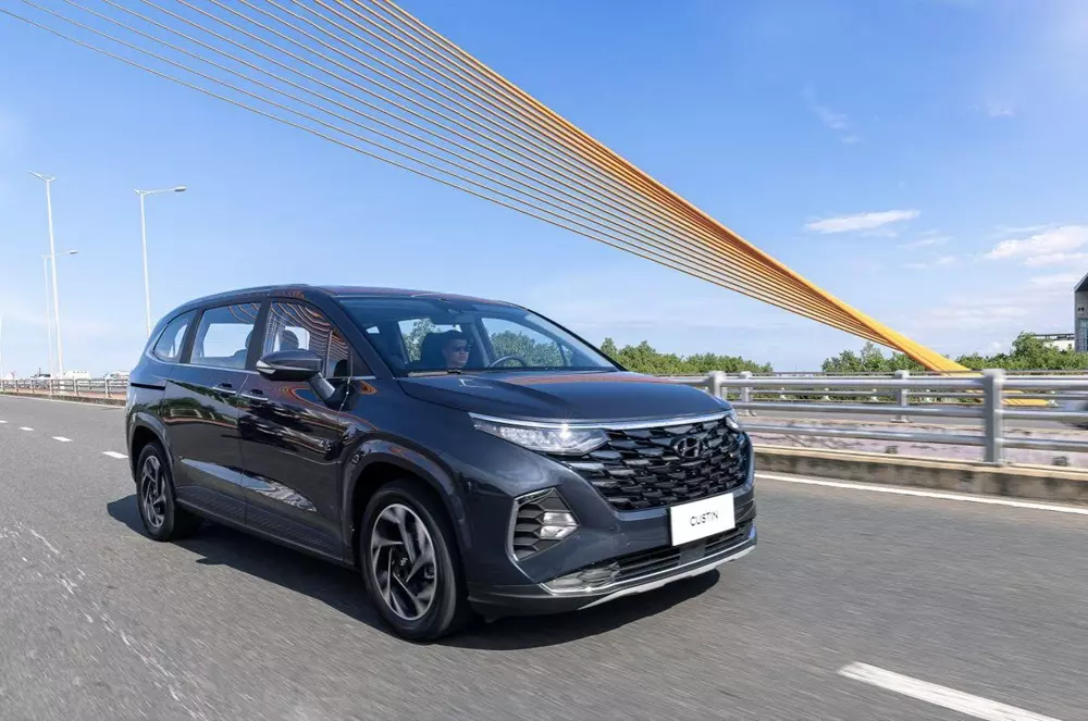 Hyundai Custin Hyundai Custin